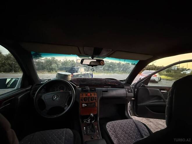 Mercedes E 290 1996, 335,000 km - 2.9 л - Bakı