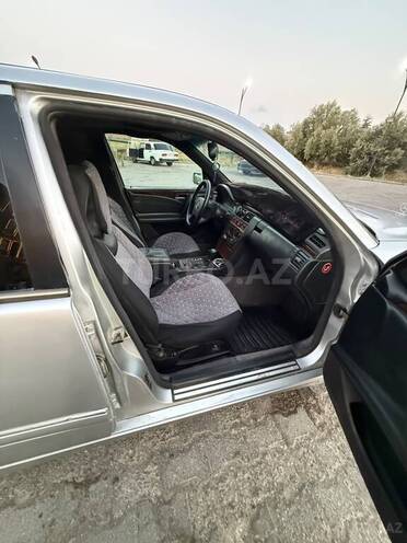 Mercedes E 290 1996, 335,000 km - 2.9 л - Bakı