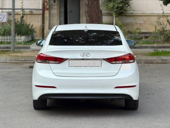 Hyundai Elantra 2017, 230,000 km - 2.0 l - Bakı