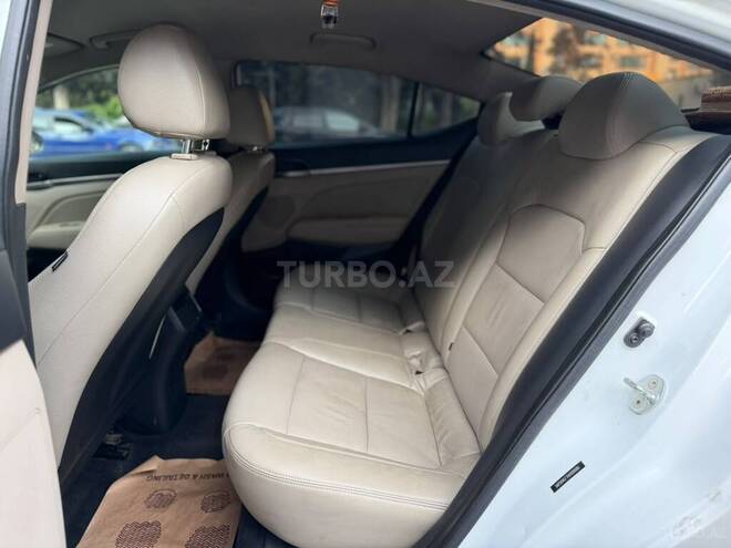 Hyundai Elantra 2017, 230,000 km - 2.0 l - Bakı