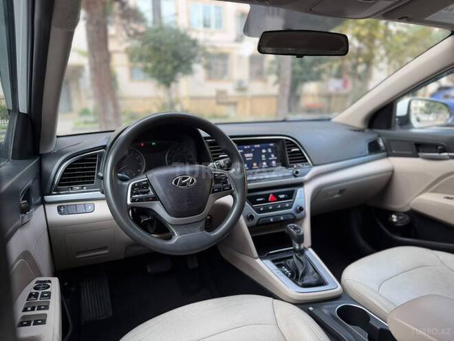 Hyundai Elantra 2017, 230,000 km - 2.0 l - Bakı