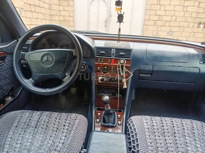 Mercedes C 200 1995, 300,028 km - 2.0 л - Gəncə