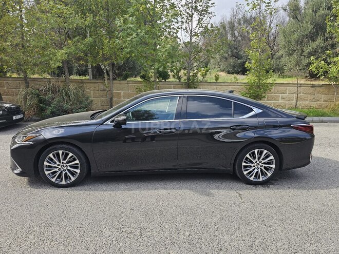 Lexus ES 300h 2021, 250,000 km - 2.5 l - Bakı