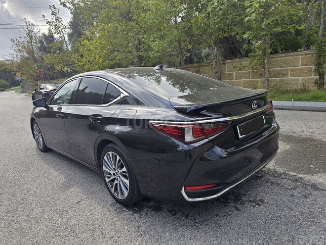 Lexus ES 300h 2021, 250,000 km - 2.5 l - Bakı