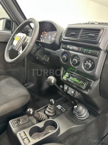 LADA (VAZ) Niva 2025, 15,000 km - 1.7 л - Sumqayıt