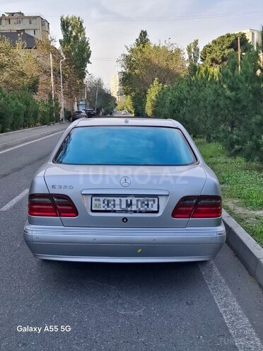 Mercedes E 320 1999, 380,000 km - 3.2 l - Bakı
