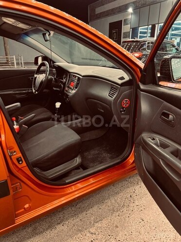 Kia Rio 2005, 433,747 km - 1.4 l - Biləsuvar