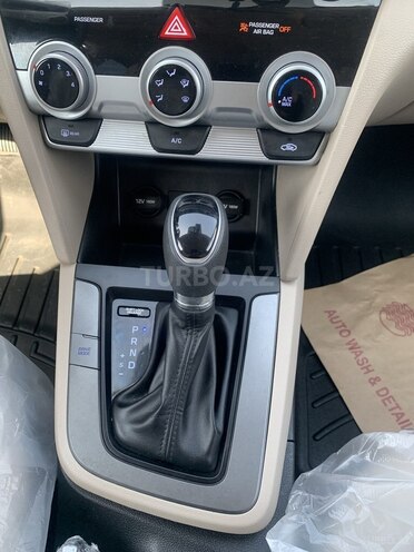 Hyundai Elantra 2019, 113,000 km - 2.0 l - Bakı