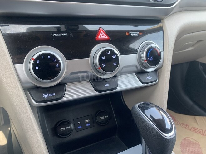 Hyundai Elantra 2019, 113,000 km - 2.0 l - Bakı