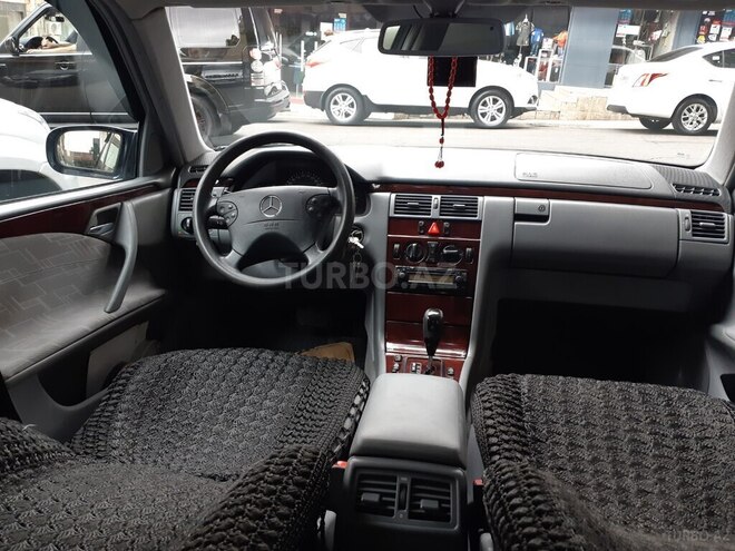 Mercedes E 240 2000, 378,354 km - 2.4 л - Bakı