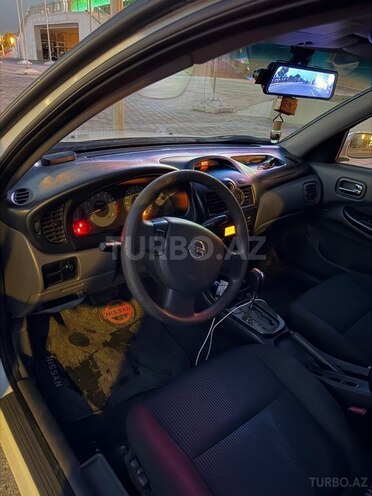 Nissan Sunny 2011, 218,000 km - 1.6 l - Bakı