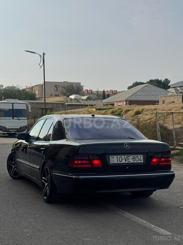 Mercedes E 240 2001, 320,000 km - 2.4 л - Bakı