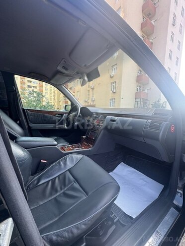 Mercedes E 240 2001, 320,000 km - 2.4 л - Bakı