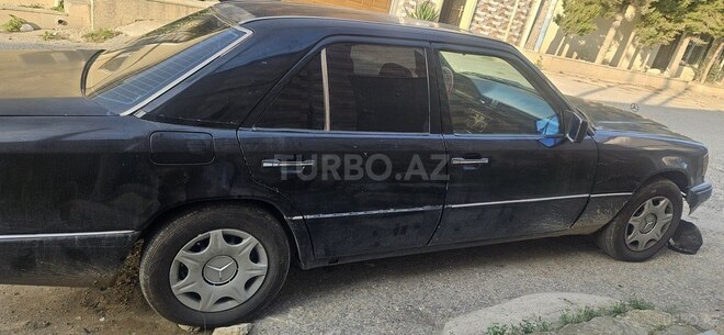 Mercedes  1990, 245,000 km - 2.0 l - Bakı