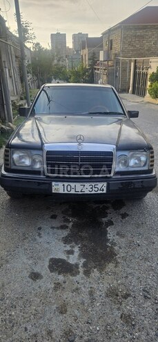 Mercedes  1990, 245,000 km - 2.0 l - Bakı