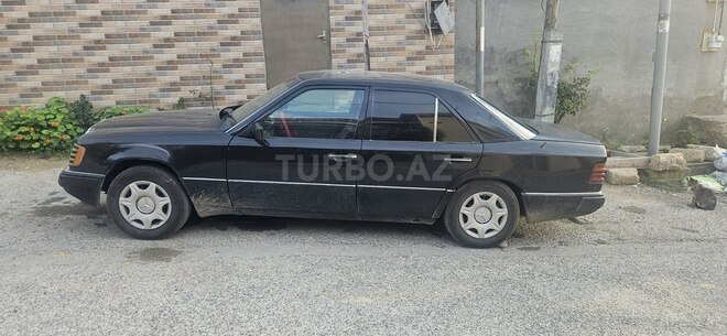 Mercedes  1990, 245,000 km - 2.0 l - Bakı