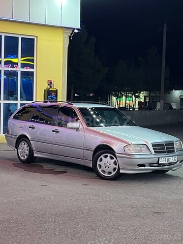 Mercedes C 200 1999, 580,000 km - 2.2 l - Ucar