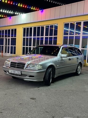 Mercedes C 200 1999, 580,000 km - 2.2 l - Ucar