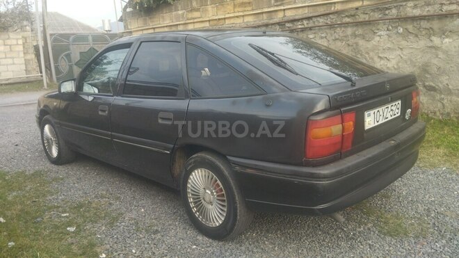 Opel Vectra 1992, 319,764 km - 1.7 l - Zaqatala