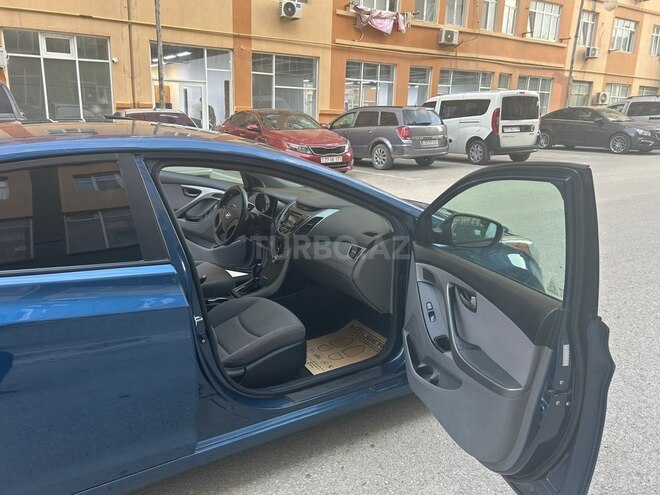 Hyundai Elantra 2015, 139,700 km - 1.8 l - Bakı