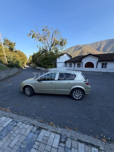 Opel Astra 2004, 290,250 km - 1.4 l - Şəki