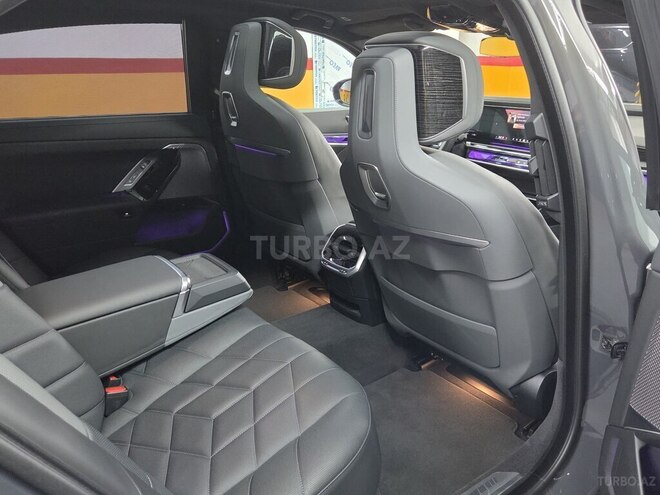 BMW i7 2023, 23,500 km - 0.0 l - Bakı