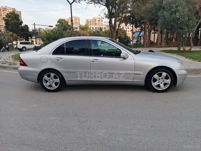 Mercedes C 200 2004, 460,000 km - 2.2 l - Bakı