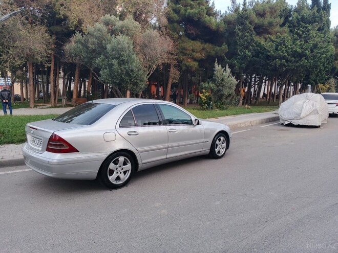 Mercedes C 200 2004, 460,000 km - 2.2 l - Bakı
