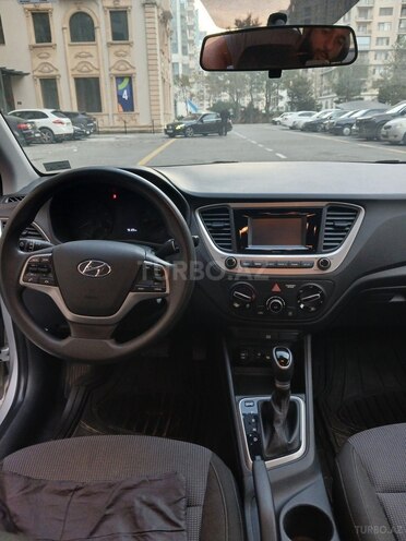 Hyundai Accent 2020, 120,000 km - 1.6 l - Bakı