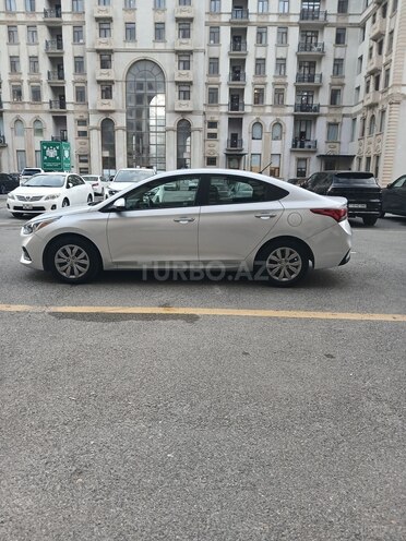 Hyundai Accent 2020, 120,000 km - 1.6 l - Bakı