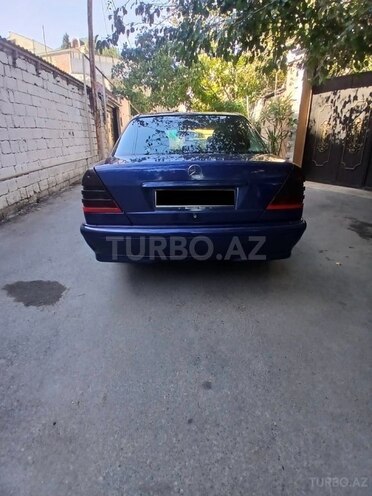Mercedes C 220 2000, 297,000 km - 2.2 l - Bakı