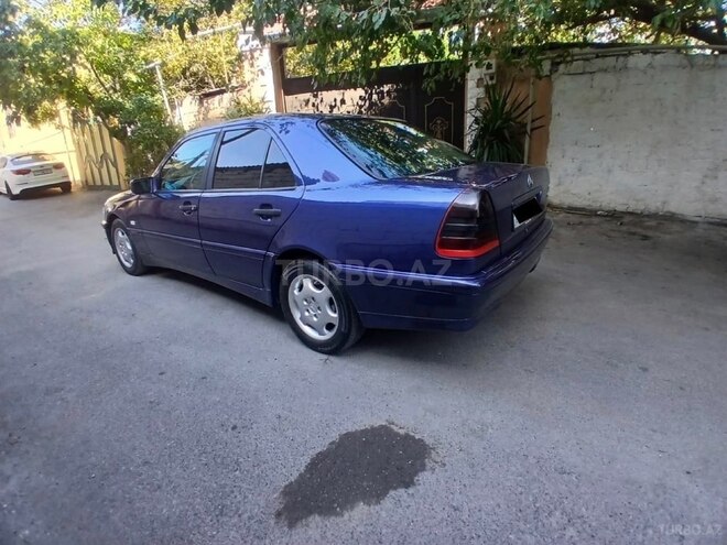 Mercedes C 220 2000, 297,000 km - 2.2 l - Bakı