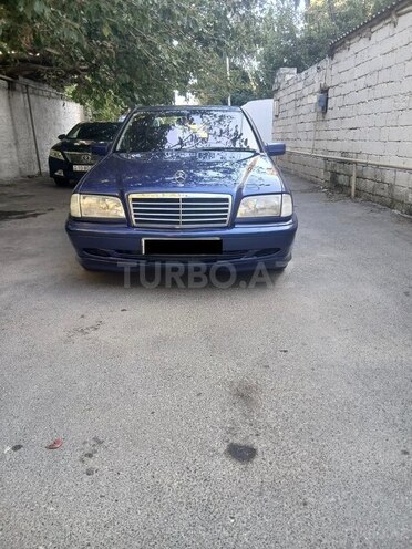 Mercedes C 220 2000, 297,000 km - 2.2 l - Bakı
