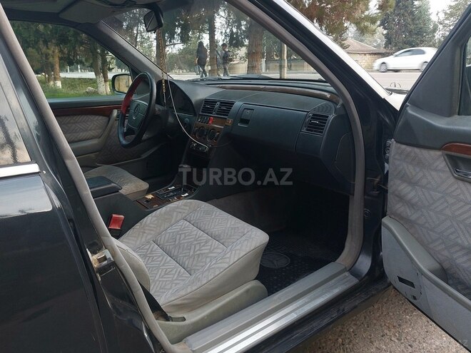 Mercedes C 180 1993, 324,000 km - 1.8 l - Saatlı