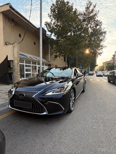 Lexus ES 300h 2020, 80,000 km - 2.5 l - Bakı