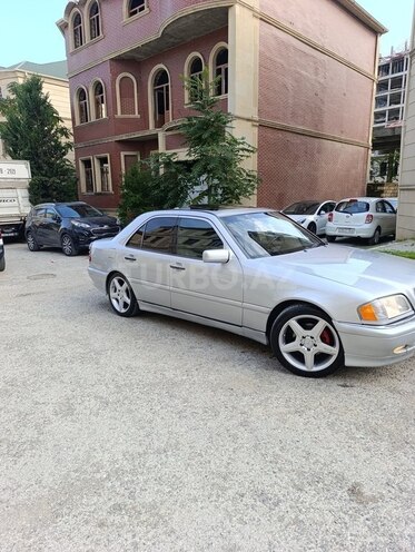 Mercedes C 230 2000, 285,000 km - 2.3 l - Bakı