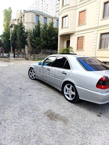 Mercedes C 230 2000, 285,000 km - 2.3 l - Bakı