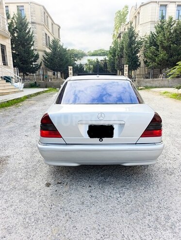 Mercedes C 230 2000, 285,000 km - 2.3 l - Bakı