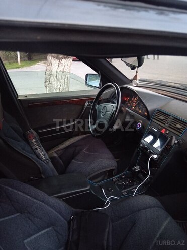 Mercedes C 180 1997, 245,000 km - 1.8 л - Qusar