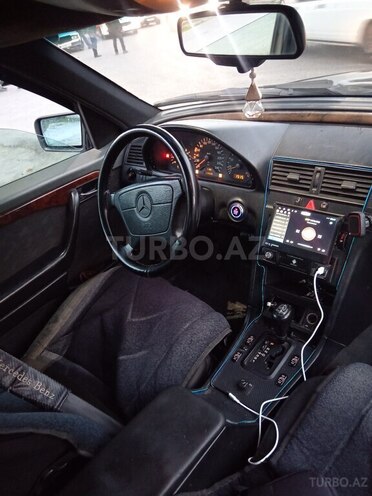 Mercedes C 180 1997, 245,000 km - 1.8 л - Qusar