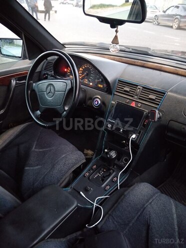 Mercedes C 180 1997, 245,000 km - 1.8 л - Qusar