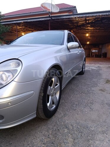 Mercedes E 220 2002, 356,800 km - 2.2 л - Masallı
