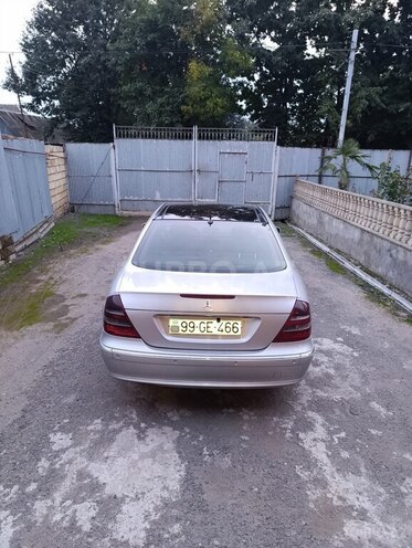 Mercedes E 220 2002, 356,800 km - 2.2 л - Masallı