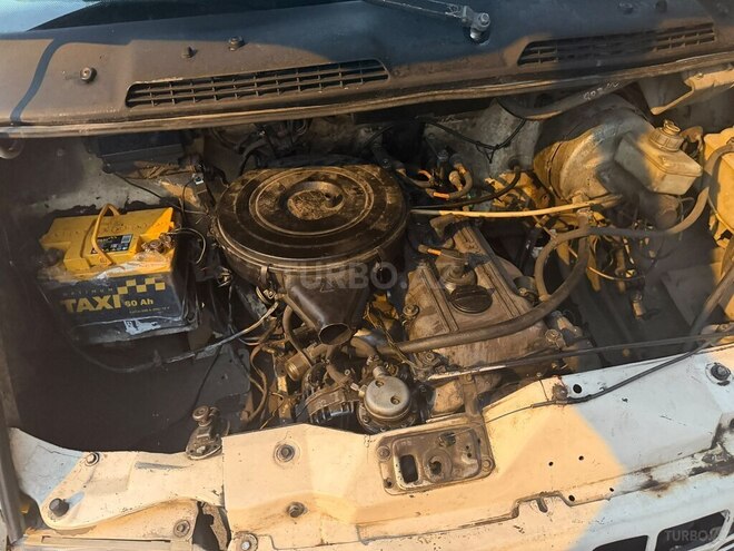 GAZ  2000, 63,259 km - 2.3 l - Şamaxı