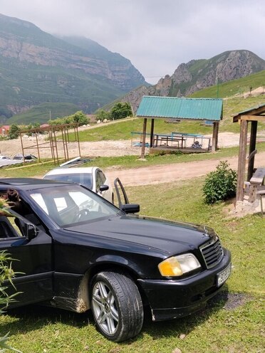 Mercedes C 280 1997, 224,000 km - 2.8 l - Qusar
