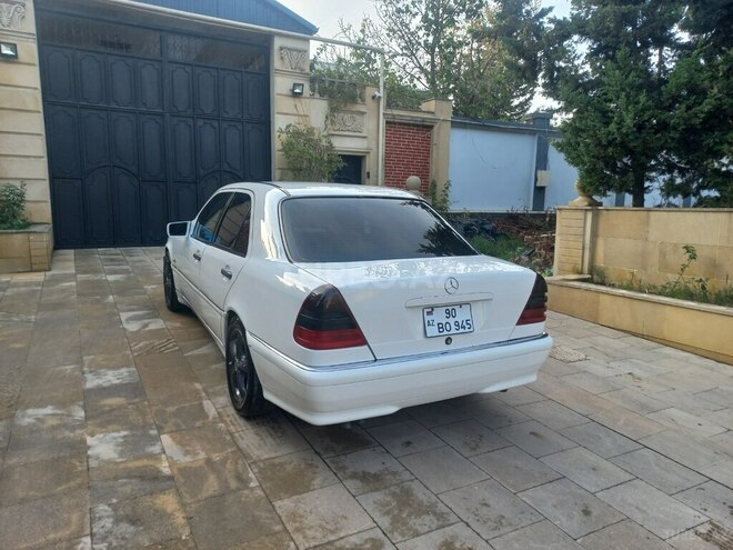 Mercedes C 240 2000, 373,777 km - 2.4 l - Bakı