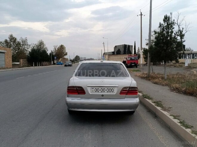 Mercedes E 280 2000, 280,000 km - 2.8 l - Gəncə