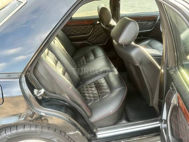 Mercedes E 220 1995, 235,652 km - 2.2 l - Quba