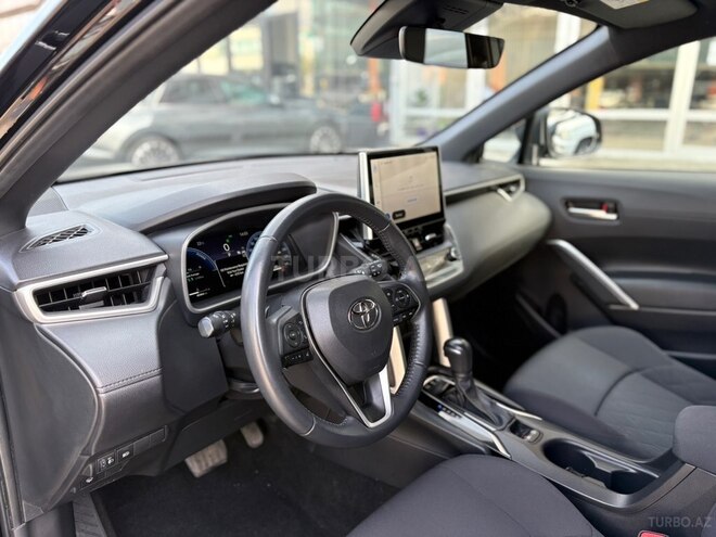 Toyota Corolla Cross 2023, 40,464 km - 2.0 l - Bakı