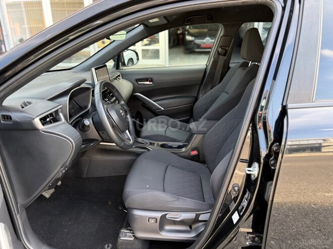 Toyota Corolla Cross 2023, 40,464 km - 2.0 l - Bakı